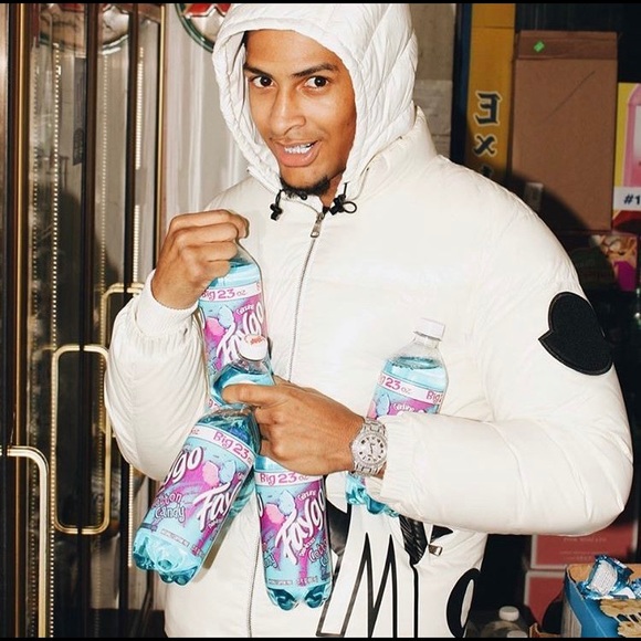 Meet your Posher, Dillon - Picture 1 of 1